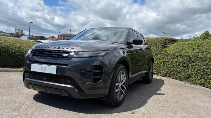 Land Rover Discovery Sport 2.0 D200 Metropolitan 5dr Auto [5 Seat] Diesel Station Wagon - Image 33
